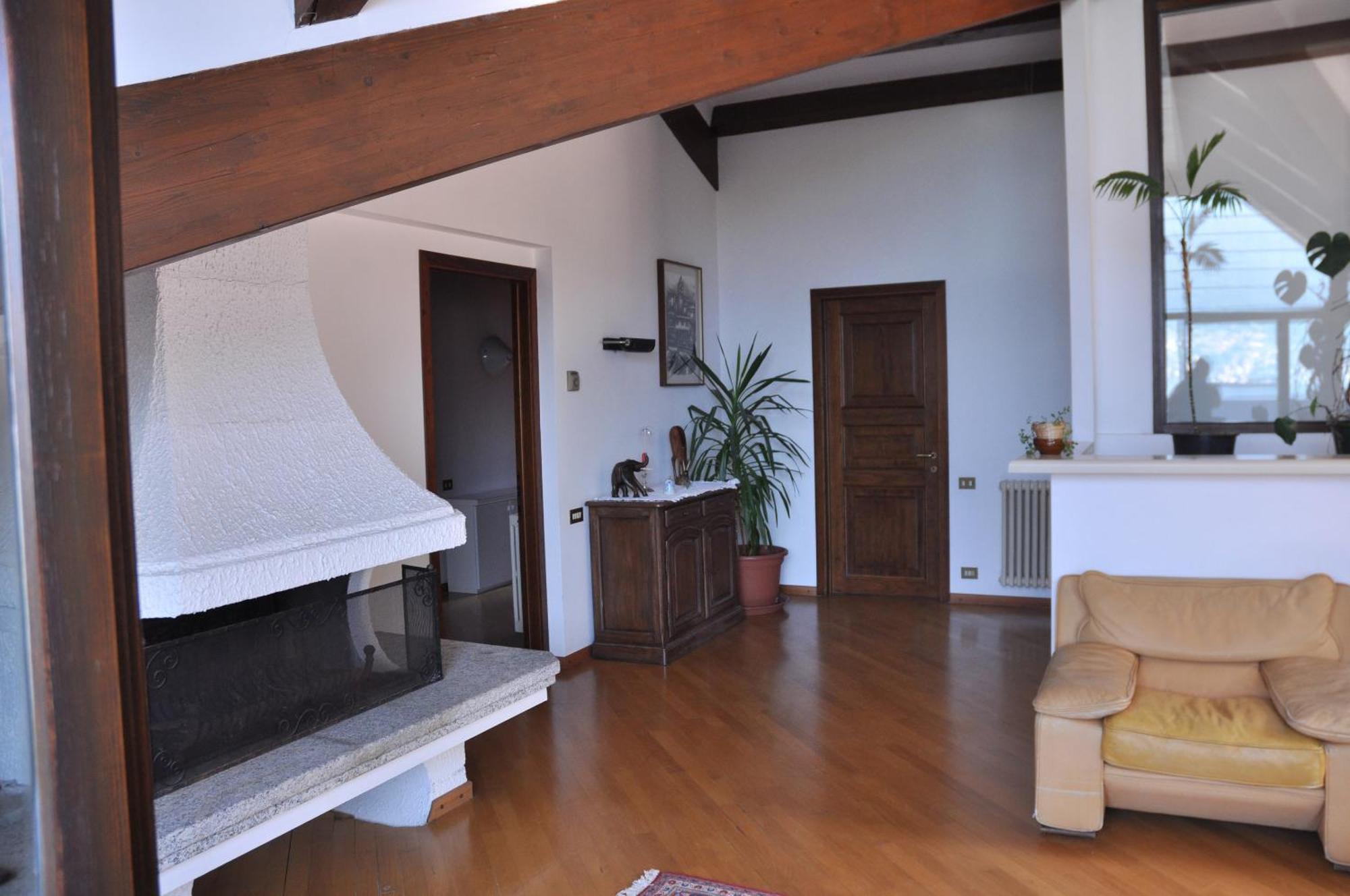 Hotel Ristorante Vapore Faggeto Lario Room photo